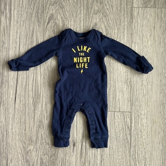 Carters Newborn Size Onesie "I Like the Nightlife" - Picture 1 of 6